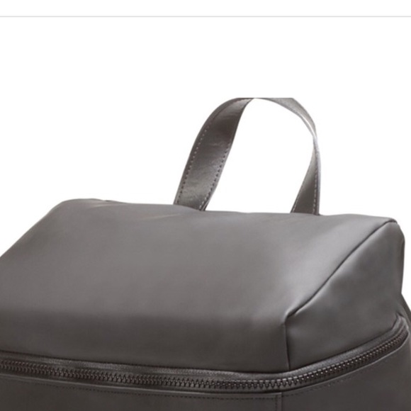 KENNETH COLE BACKPACK - Picture 3 of 5